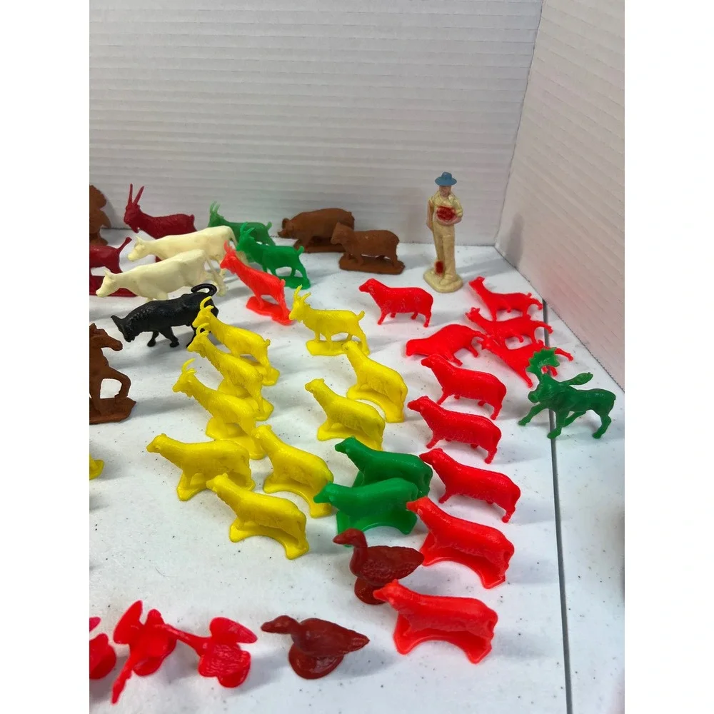 Vintage Plastic Farm Animals Figures Lot Fencing Tractor People Multi Color Toy
